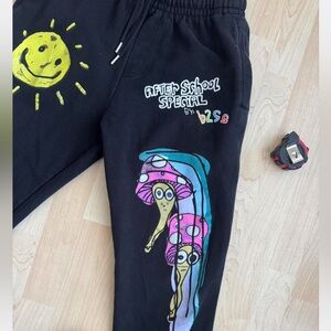 After School Special Graphic Sweatpants – Size Small